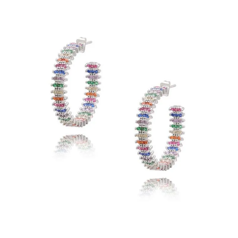 Fargerike bøyleøredobber for kvinner